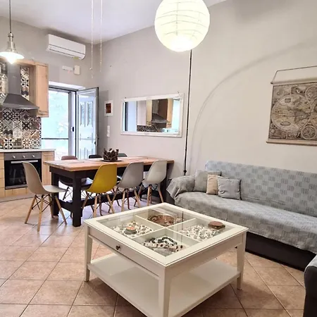 Colimbos Accommodation, 2 Min From The